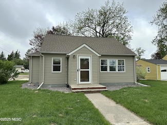 307 5th Ave S, Clear Lake, SD 57226