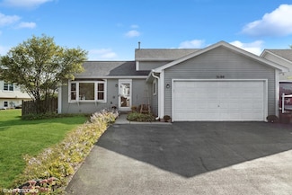 3180 Montrose Dr, Lake In the Hills, IL 60156