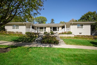 530 Anthony St Unit 530, Glen Ellyn, IL 60137