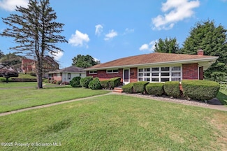 812 Glenwood Rd, Old Forge, PA 18518