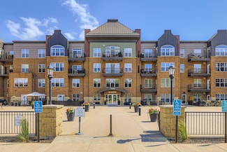 1800 Graham Ave Unit 303, Saint Paul, MN 55116