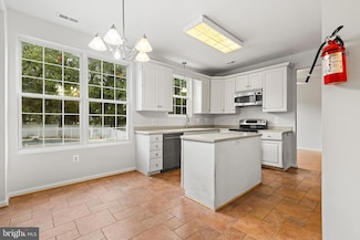 3834 Twin Oaks Dr, Edgewater, MD 21037