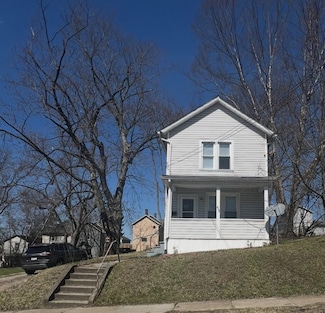 415 Meek St, Sharon, PA 16146