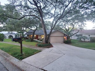 2799 Valencia Ln W, Palm Harbor, FL 34684
