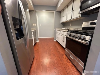 219 Sierra Ct, Woodbridge, NJ 07095