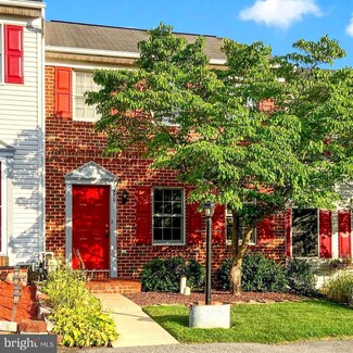370 Harvest Dr, York, PA 17404