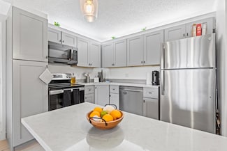 603 Sea Pine Way Unit 61, Greenacres, FL 33415