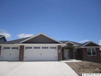 6536 N Cavendish Ln, Dubuque, IA 52003