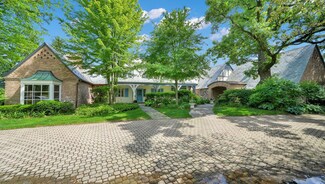 12705 S Wolf Rd, Palos Park, IL 60464