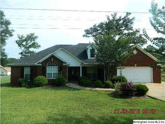 85 Lakewood Dr, Weaver, AL 36277
