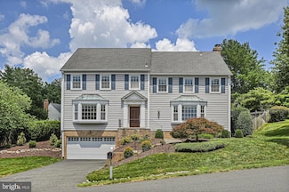9810 Spring Ridge Ln, Vienna, VA 22182