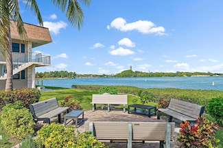 755 Saturn St Unit E202, Jupiter, FL 33477