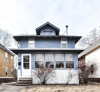 2617 S 8th St, Minneapolis, MN 55454