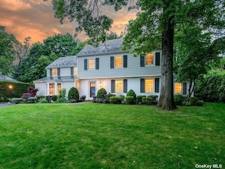 22 Homer Place, Manhasset, NY 11030