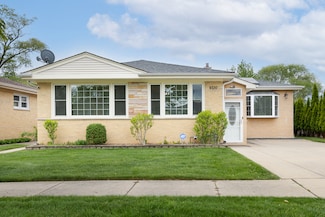 9330 Kolmar Ave, Skokie, IL 60076
