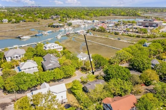 211 Haddrell St, Mount Pleasant, SC 29464