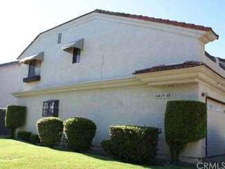 11425 216th St, Lakewood, CA 90715