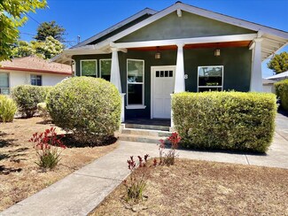 118 Trevethan Ave, Santa Cruz, CA 95062