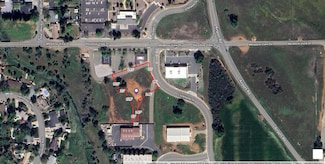 7510 Lockheed Dr, Redding, CA 96002