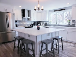 14 Village Ln, Biddeford, ME 04005