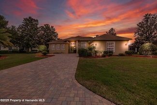 8308 Mobile Cir, Weeki Wachee, FL 34613