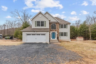 1081 Delaware Ln, Stroudsburg, PA 18360