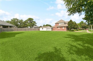 4904 Avron Blvd, Metairie, LA 70006