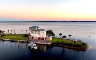 6701 Yacht Club Dr, Panama City, FL 32404