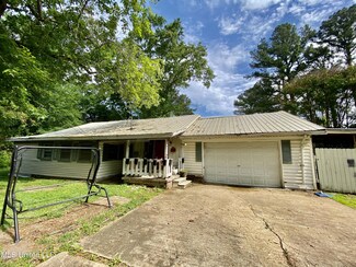 1446 Lakeview Ave, Jackson, MS 39212