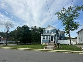 24 Lawnwood Ave, Newton, NJ 07860