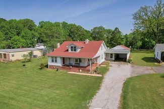1702 W Linden St, Corinth, MS 38834