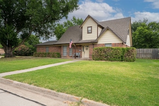 501 Nathan St, Burleson, TX 76028