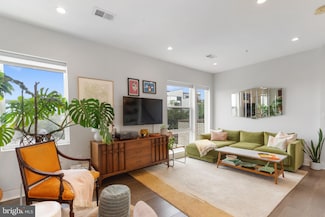 653 Irving St NW Unit 7, Washington, DC 20010