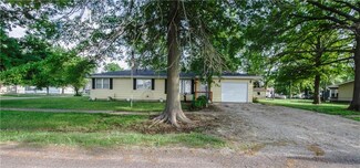 500 W Center, Polo, MO 64671