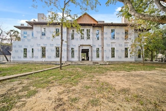 5327 Winding River Dr, Richmond, TX 77406