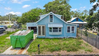 104 N Park Place, Edgewater, FL 32132