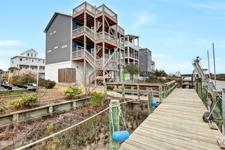 140 Atkinson Rd, Surf City, NC 28445