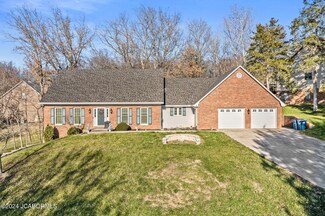2036 Honeysuckle Ln, Jefferson City, MO 65109
