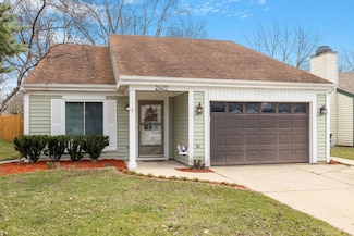 2S477 Cynthia Dr, Warrenville, IL 60555