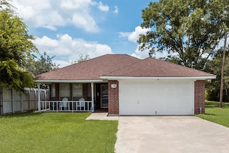 1505 E 1st St N, Kaufman, TX 75142