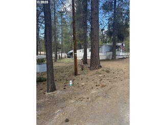 137148 4th St, Crescent, OR 97733