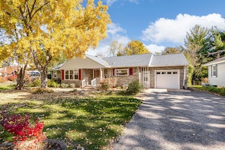 4915 Pershing Ave, Downers Grove, IL 60515