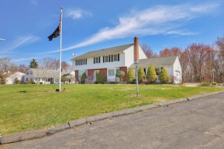 96 Neill Dr, Watertown, CT 06795