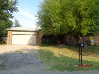 714 Opal St, Maize, KS 67101