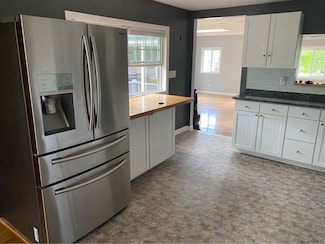 107 Lexington St, Burlington, MA 01803
