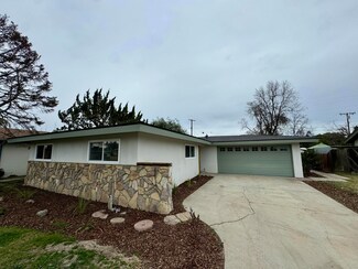 1138 W Vassar Ave, Visalia, CA 93277
