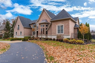 1030 Torrey Pines St NE, Warren, OH 44484