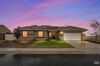 4825 Shelby Lynn Ave, Bakersfield, CA 93306