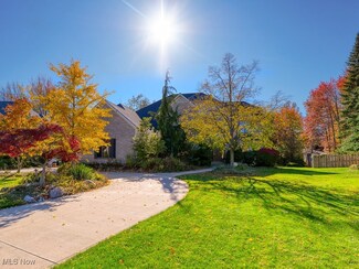 1536 Fitzroy St, Westlake, OH 44145