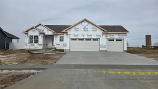 2070 Royal Oak Ridge Rd, Marion, IA 52302